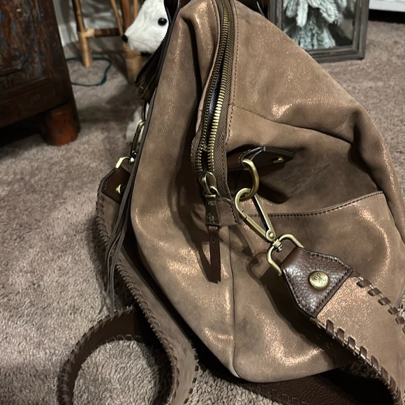 HOBO Large  limited edition fringe metallic leather Sheila bag. - Picture 16 of 17